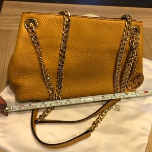 * SOLD * Jet set leather chain shoulder bag